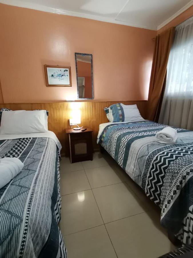 Hostal Las Heras 特木科 外观 照片
